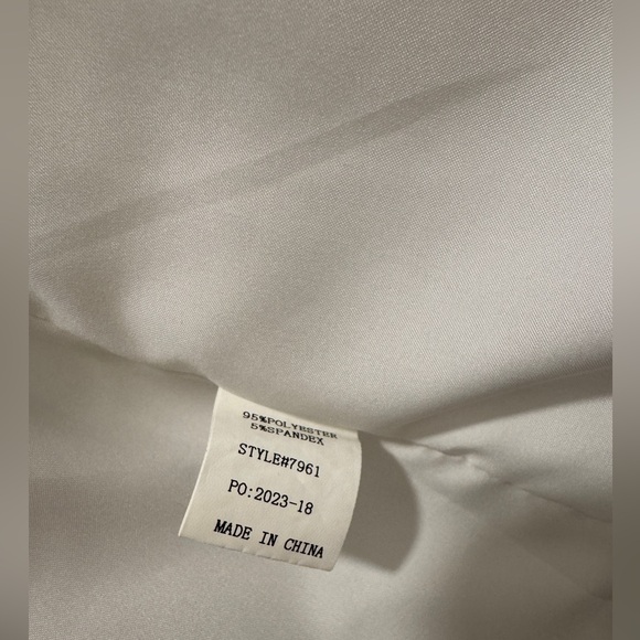 Pre-Owned Long Vest Size S - Picture 3 of 4